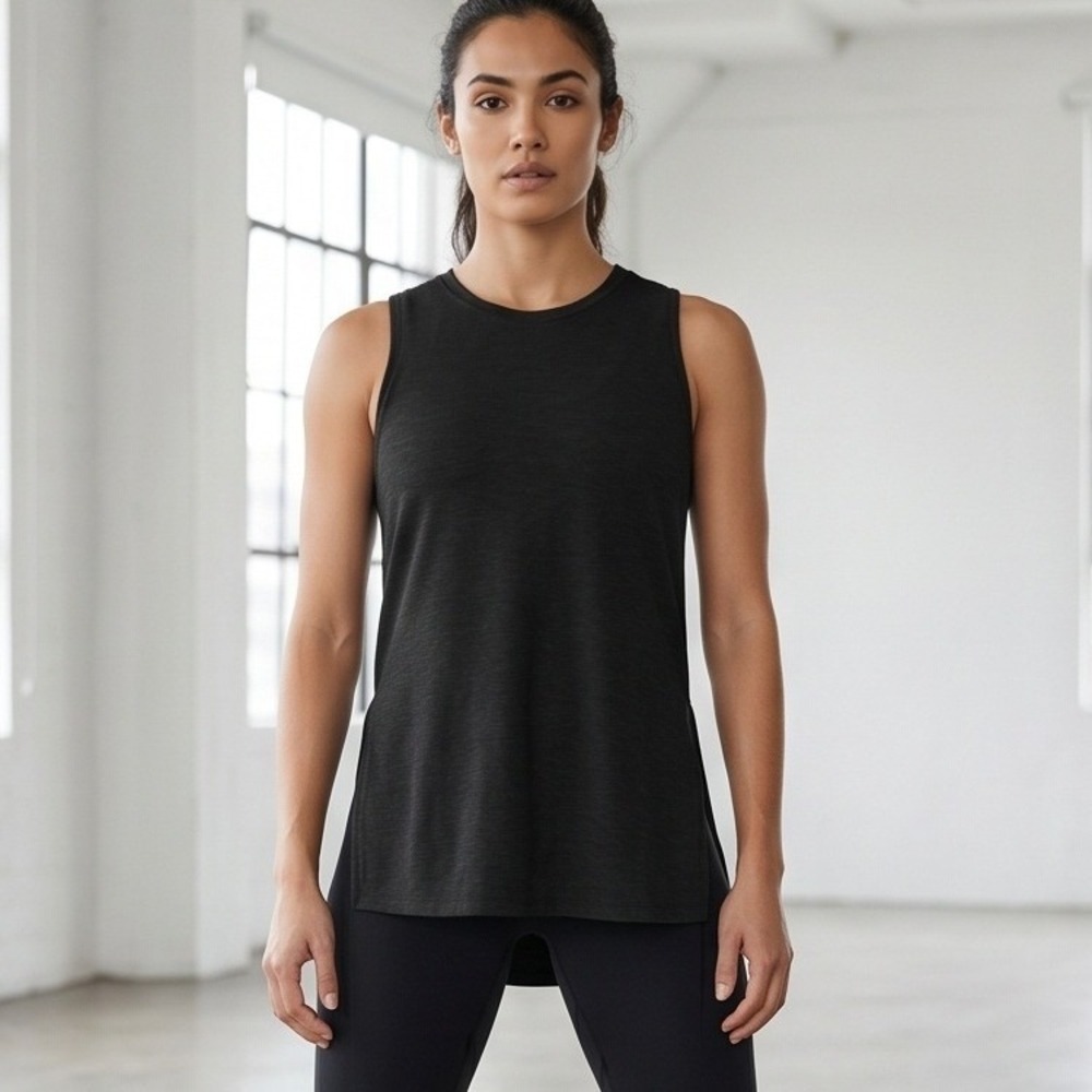 Athleta M Womens Essence Tank Top Black Sleeveless Side Slit High Low Hem Medium